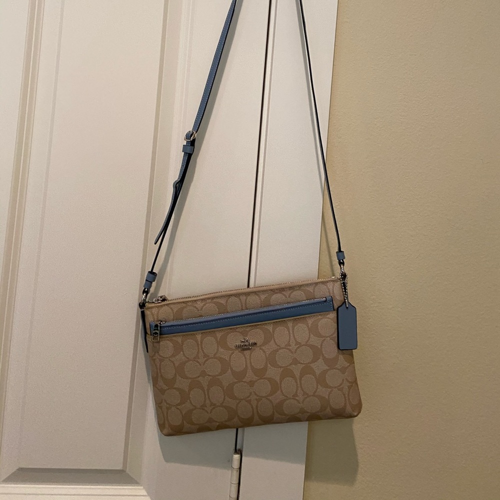 AUTHENTIC coach bag with blue detailing